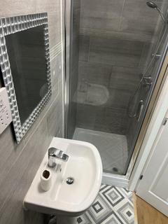 2 bedroom flat to rent, Brighton Grove, Manchester M14