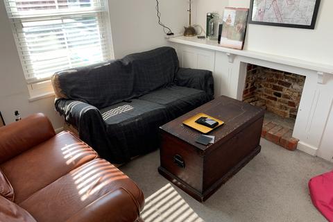 2 bedroom house to rent, Middle Street, Southampton, SO14