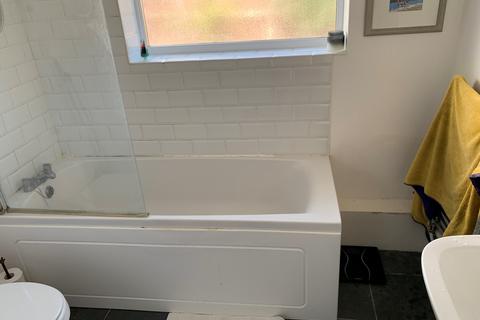 2 bedroom house to rent, Middle Street, Southampton, SO14
