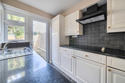 3 bedroom terraced house for sale, Sussex Close, Ilford