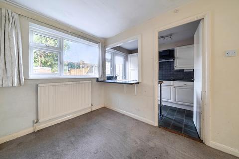 3 bedroom terraced house for sale, Sussex Close, Ilford