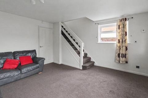 3 bedroom semi-detached house to rent, Chesham Drive, Bramcote, Nottingham, NG9 3FB
