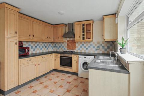 3 bedroom semi-detached house to rent, Chesham Drive, Bramcote, Nottingham, NG9 3FB