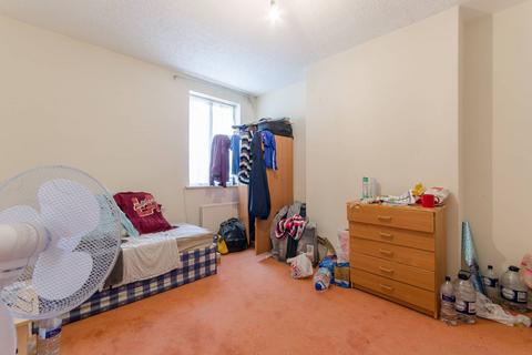 2 bedroom flat for sale, High Road Leyton, Leyton, London, E10