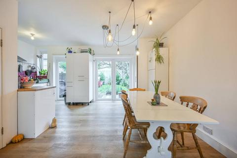 4 bedroom terraced house for sale, Penrhyn Avenue, Lloyd Park, London, E17