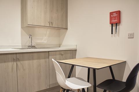 2 bedroom flat to rent, at Nationwide, 70, Paintworks BS4
