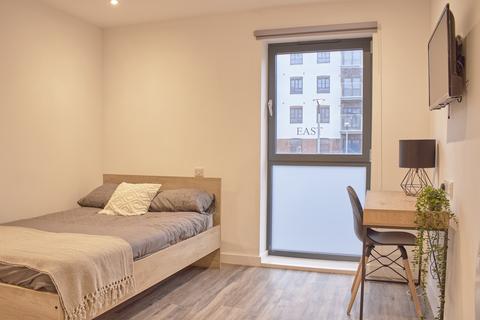 2 bedroom flat to rent, at Nationwide, 70, Paintworks BS4