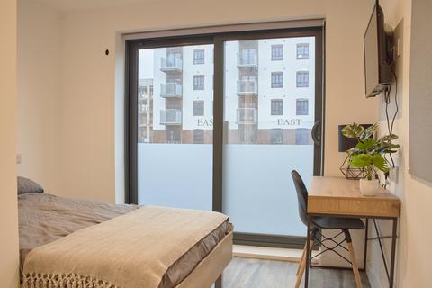 2 bedroom flat to rent, at Nationwide, 70, Paintworks BS4
