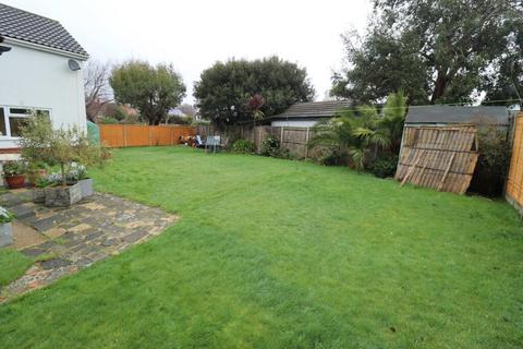 5 bedroom detached house for sale, Magdala Road, Hayling Island
