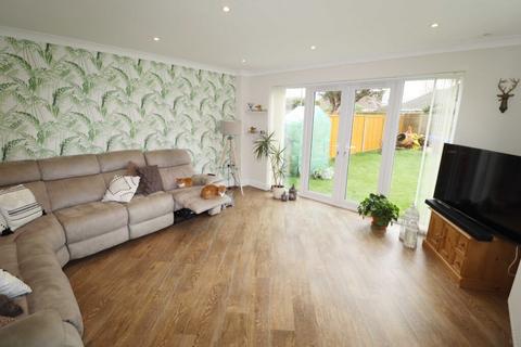 5 bedroom detached house for sale, Magdala Road, Hayling Island