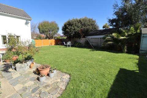 5 bedroom detached house for sale, Magdala Road, Hayling Island