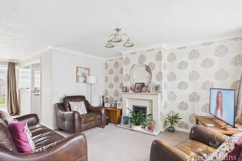 3 bedroom semi-detached house for sale, Hartforth Avenue, North Yorkshire TS5