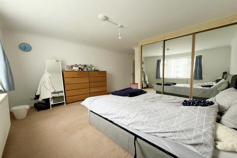 3 bedroom flat to rent, Bournemouth