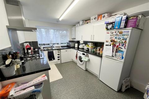 3 bedroom flat to rent, Bournemouth