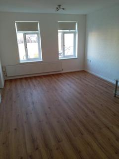 2 bedroom flat to rent, Cobdens, Chigwell, IG7