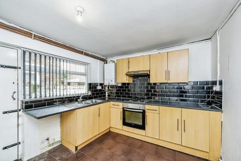 3 bedroom terraced house to rent, Malvern Road, Merseyside L6
