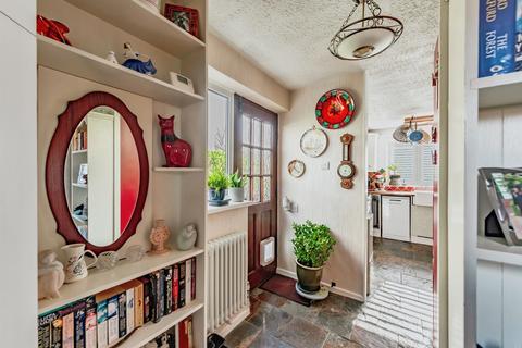 3 bedroom semi-detached house for sale, Martyrs Avenue, Crawley