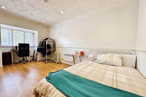 undefined, Lowdell Close, Yiewsley, West Drayton, UB7