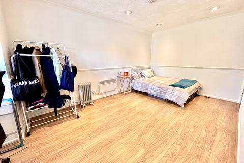 undefined, Lowdell Close, Yiewsley, West Drayton, UB7
