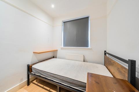 2 bedroom apartment for sale, Doreen Avenue, London NW9