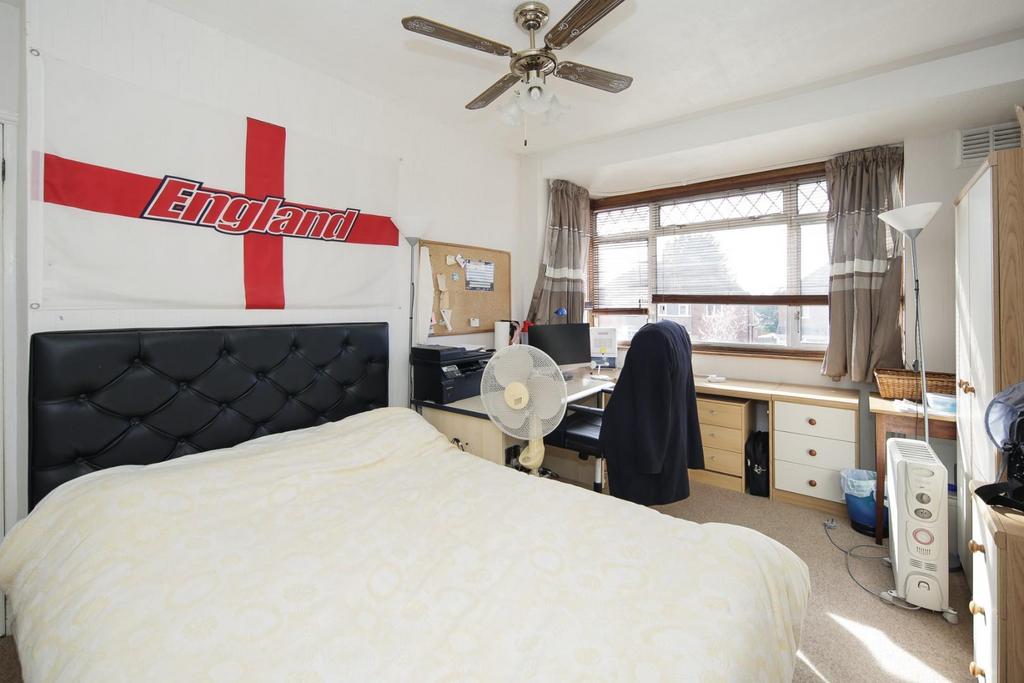 21 St Catherines Crescent CV31-13.jpg