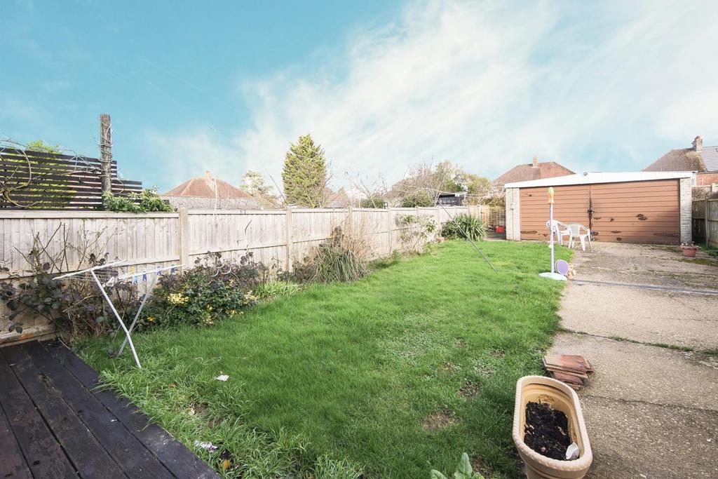 21 St Catherines Crescent CV31-4.jpg