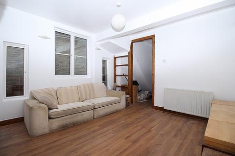 2 bedroom flat to rent, Rossindel Road, Hounslow, Middlesex, TW3