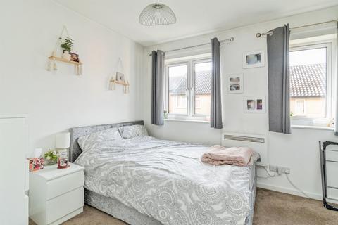 2 bedroom terraced house for sale, Pettingrew Close, Walnut Tree, Milton Keynes