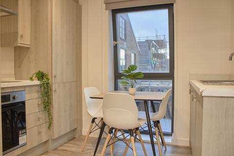 3 bedroom flat to rent, at Nationwide, 70, Paintworks BS4
