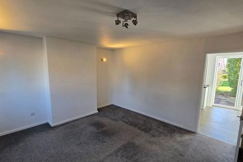 2 bedroom semi-detached house to rent, Bramley Shaw, Waltham Abbey EN9