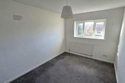 2 bedroom semi-detached house to rent, Bramley Shaw, Waltham Abbey EN9
