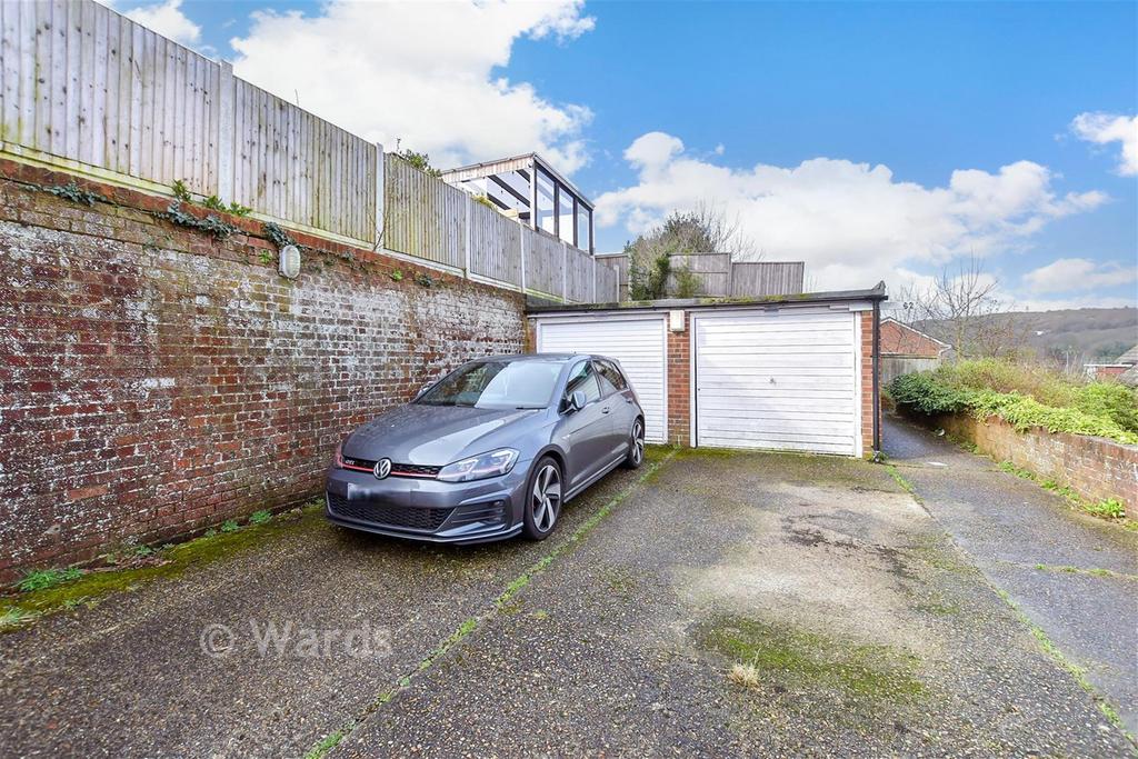 Driveway/Parking
