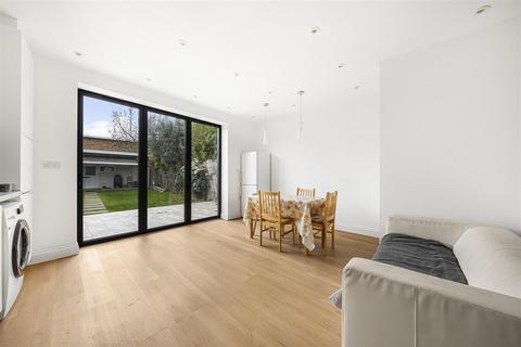 4 bedroom terraced house for sale, Rusper Road, London N22