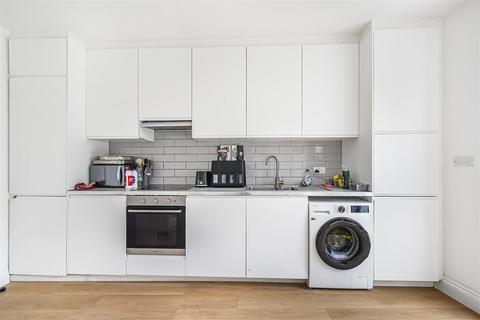 4 bedroom terraced house for sale, Rusper Road, London N22