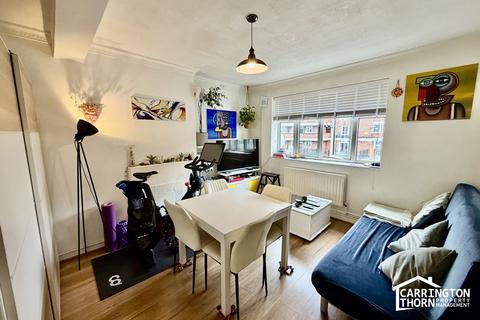 2 bedroom flat to rent, Morant House, London, SW9 9AA