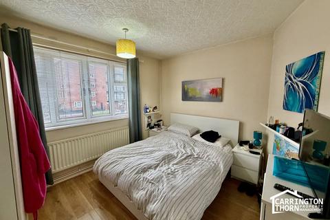 2 bedroom flat to rent, Morant House, London, SW9 9AA