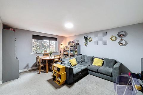 2 bedroom flat for sale, Aston Manor, Banks PR9