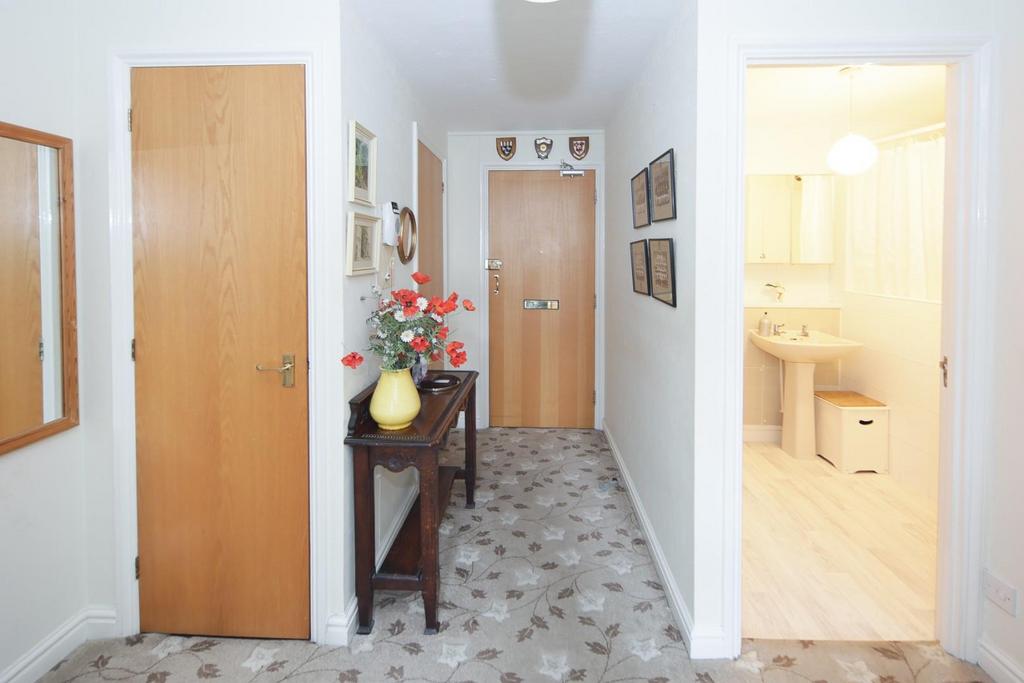 15 Oakfield House-10.jpg