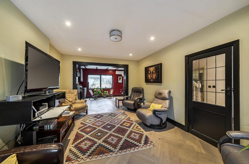 Davidson Frost-Wellings, DFW, Cavendish Drive, HA8