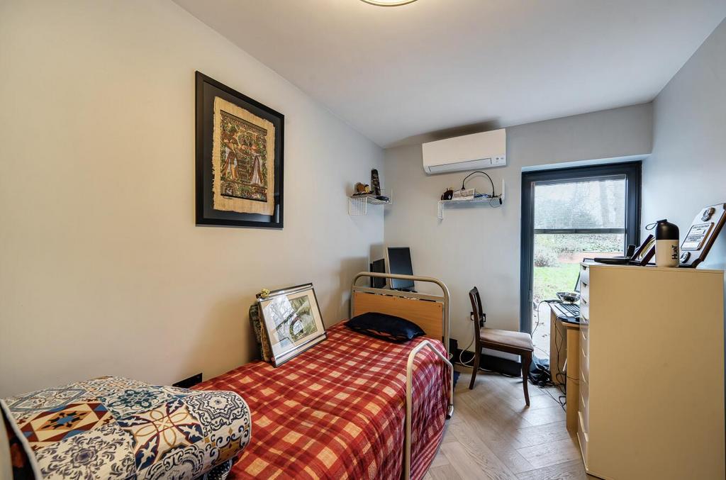 Davidson Frost-Wellings, DFW, Cavendish Drive, HA8