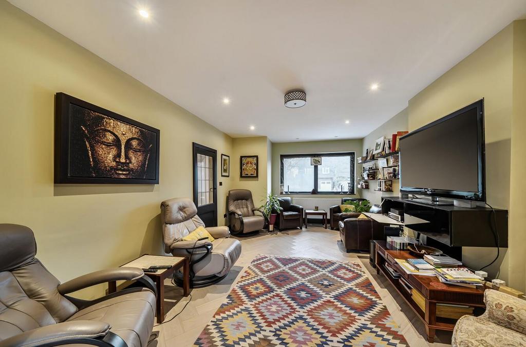 Davidson Frost-Wellings, DFW, Cavendish Drive, HA8