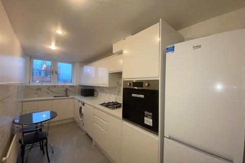 2 bedroom flat to rent, Blazer Court, St John's Wood Road, St John's Wood