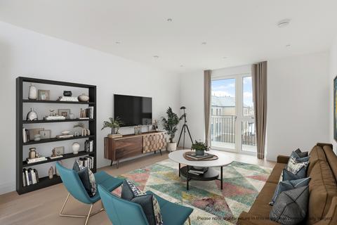 3 bedroom apartment to rent, Pinewood Gardens Teddington TW11