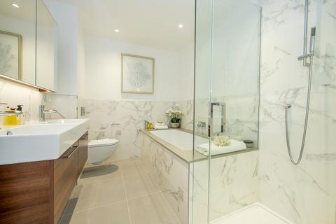 3 bedroom apartment to rent, Pinewood Gardens Teddington TW11
