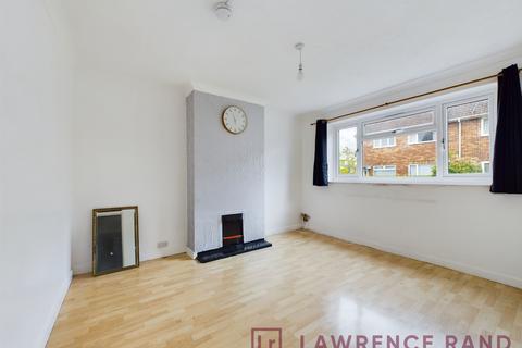 2 bedroom flat to rent, Bury Avenue, Hayes, UB4