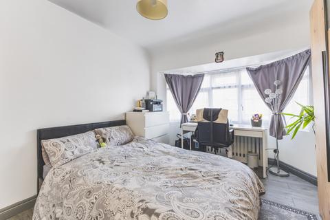 3 bedroom semi-detached house for sale, Ravenswood Avenue, Surbiton, KT6