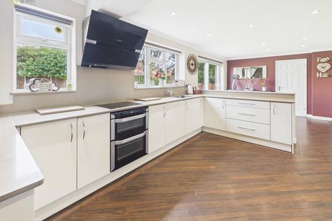 4 bedroom detached house for sale, Cornwall Avenue, Tamworth, B78