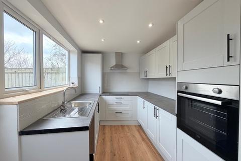3 bedroom end of terrace house to rent, Church Street South, Marske-by-the-Sea, Redcar