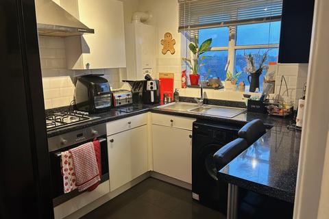 undefined, at Cobham Close, Slough Trading Estate, Slough SL1