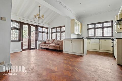 4 bedroom semi-detached house for sale, City Road, Sheffield